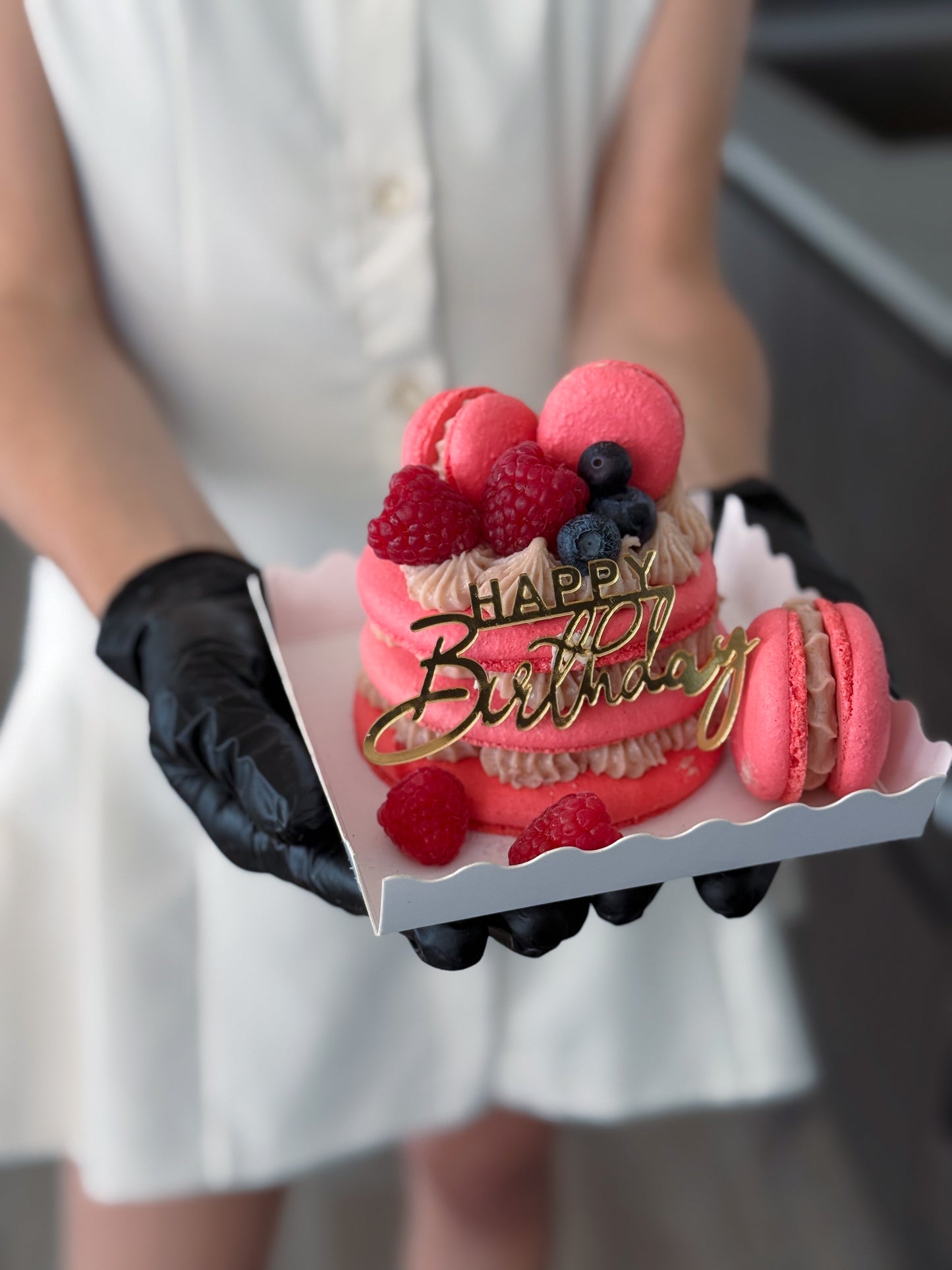 Macaron cake
