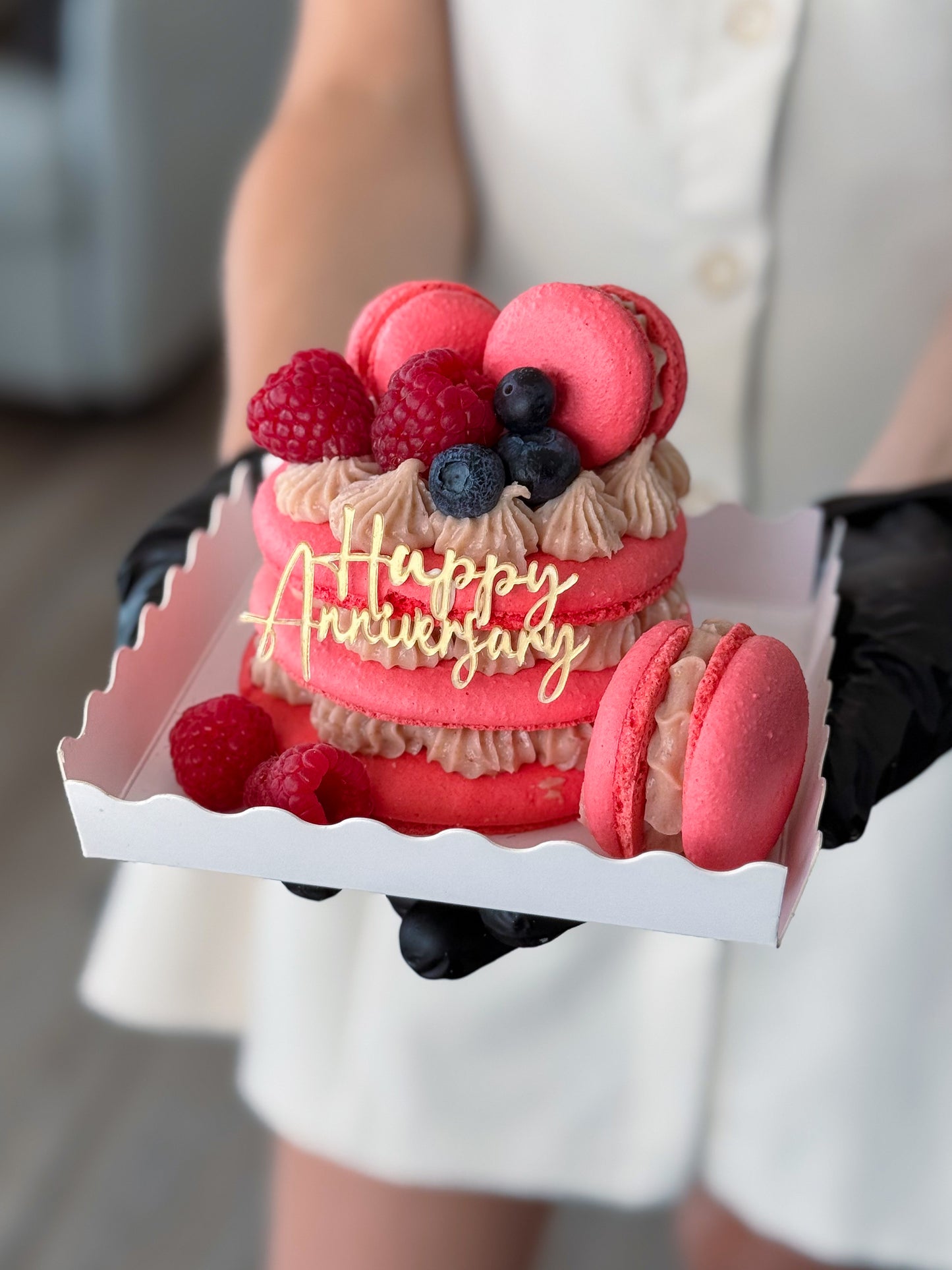 Macaron cake