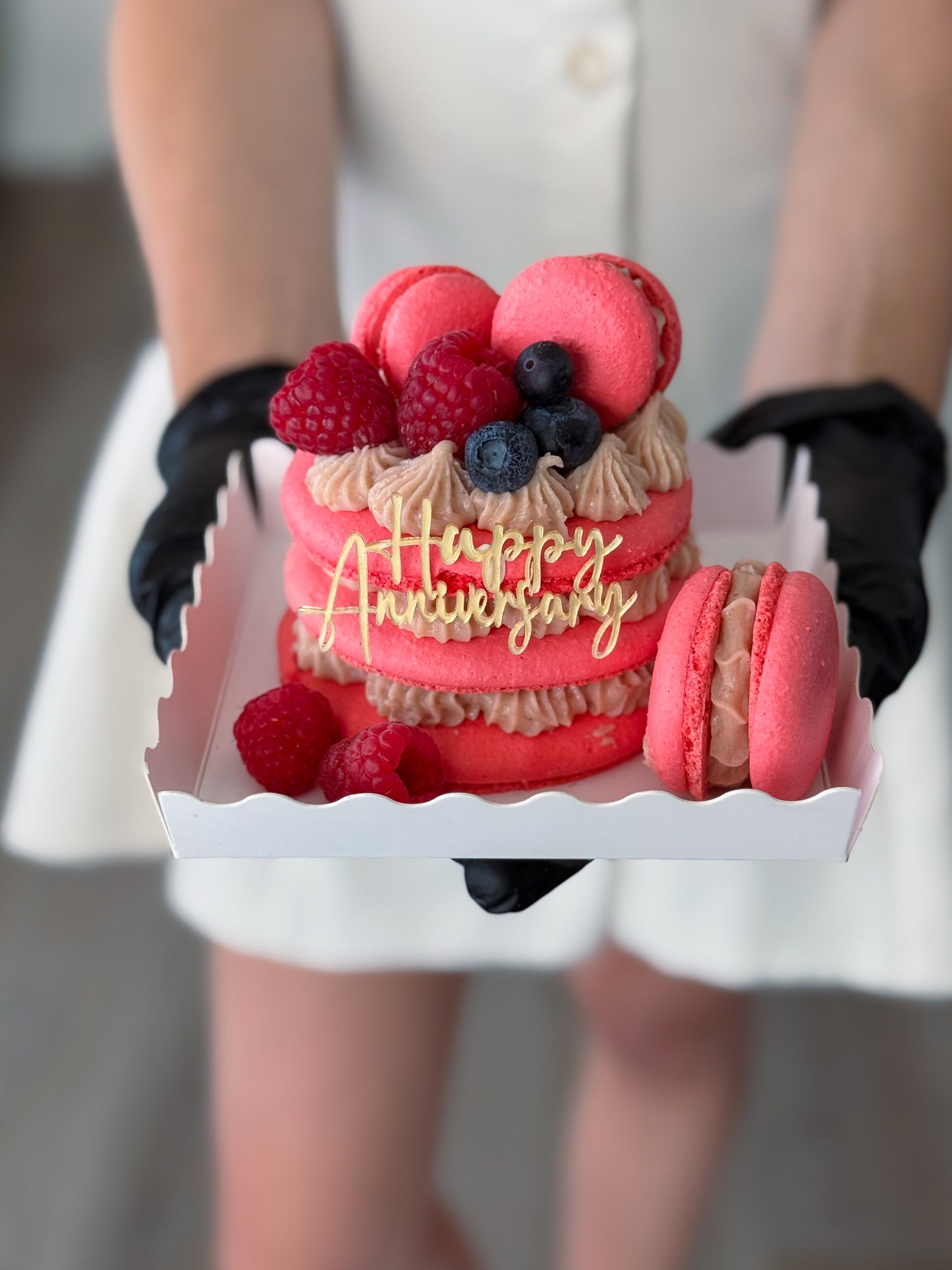 Macaron cake